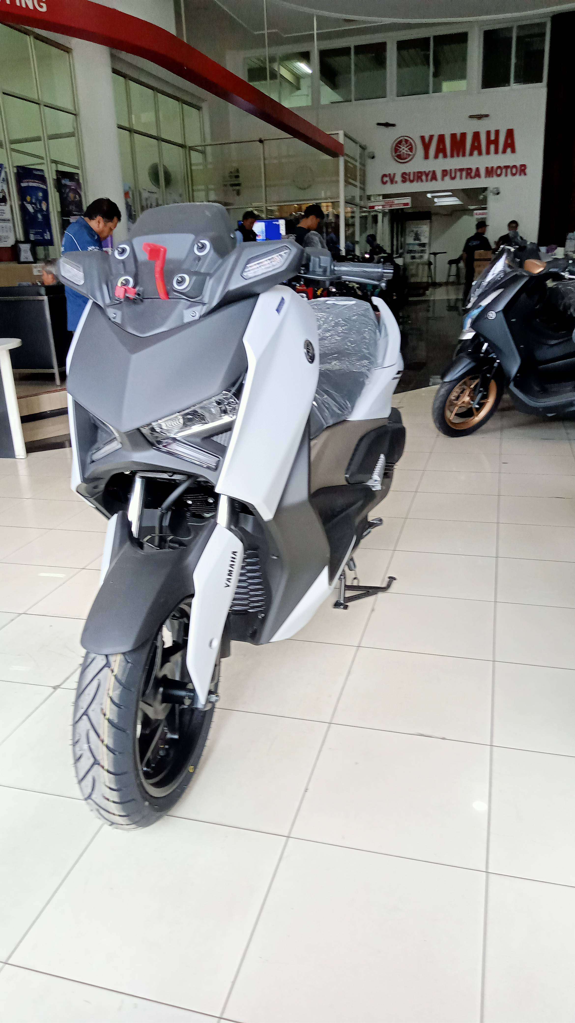 New xmax 250 abs